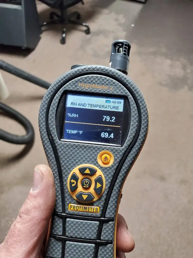 Moisture meter humidity assessment for Mold Remediation & Removal in East Liverpool